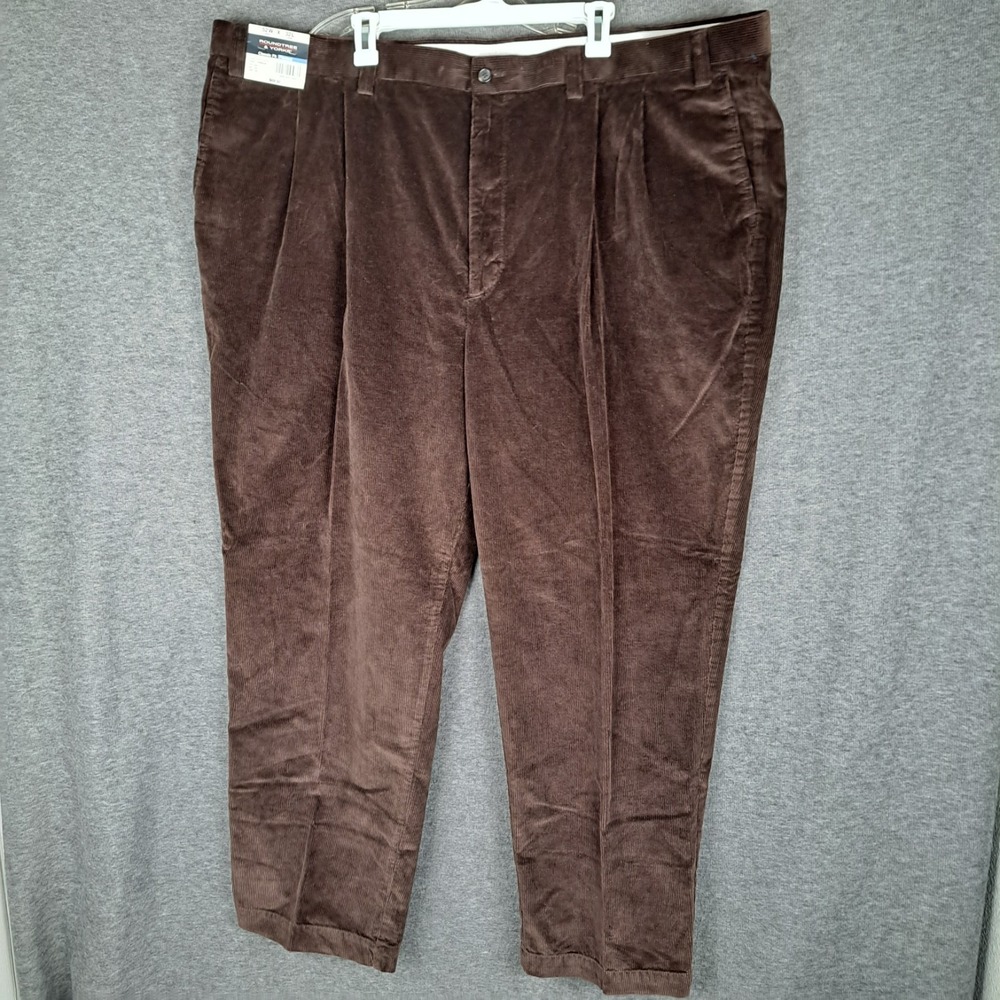 Roundtree & Yorke Mens 52x32 Fits 49x31 Corduroy Pants Brown Classic Pleated NWT